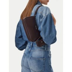 Torebka Nine West. Brązowe torebki klasyczne Nine West, bez wzorów, bez dodatków. Za 169.99 zł.