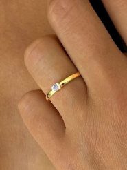 DIA DIAMONDS Pozłacany pierścionek z diamentami rozmiar: 54. Żółte pierścionki DIA DIAMONDS, z diamentem, pozłacane. Za 157.35 zł.