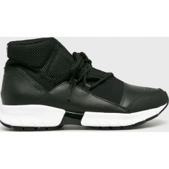 Trussardi Jeans - Buty. Czerwone obuwie sportowe Trussardi Jeans, z gumy, bez zapięcia. W wyprzedaży za 359.90 zł.