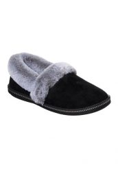 Kapcie damskie Skechers Cozy Campfire Team Toasty. Czarne obuwie domowe Skechers, bez wzorów, z materiału, bez zapięcia. Za 139.99 zł.