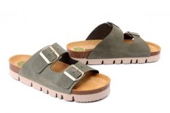 DR. BRINKMANN 700921-07 grun, klapki damskie. Zielone klapki Dr. Brinkmann, bez wzorów, ze skóry, bez obcasa. Za 229.42 zł.