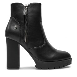 Botki Refresh. Czarne botki Refresh, bez wzorów, bez obcasa, na słupku, bez zapięcia. Za 349.99 zł.