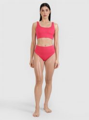 4F Dół od bikini damski - różowy L. Czerwone szorty 4f, bez wzorów, z elastanu, klasyczne, z podwyższonym stanem. Za 59.99 zł.