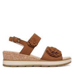 Sandały Caprice. Brązowe sandały Caprice, bez wzorów, bez obcasa, na koturnie, bez zapięcia. Za 339.99 zł.