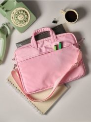 Torba na laptopa - różowy. Czerwone torby na laptopa Sinsay, bez wzorów. Za 29.99 zł.