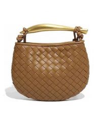 SUVRAI Torebka w kolorze jasnobrązowym - 22 x 18 x 4 cm rozmiar: onesize. Brązowe torby na ramię SUVRAI, bez wzorów, z materiału, przez ramię, bez dodatków. Za 121.99 zł.