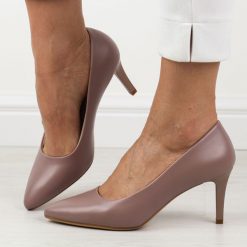 Lawendowe szpilki damskie Sergio Leone 1336. Fioletowe szpilki Sergio Leone, bez wzorów, ze skóry, eleganckie, bez obcasa, na szpilce, bez zapięcia. Za 169.00 zł.