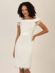 APART Sukienka w kolorze kremowym rozmiar: 42. Brązowe sukienki Apart, bez wzorów, z koronki, bez kołnierzyka, bez ramiączek, midi. Za 217.99 zł.