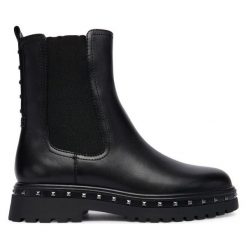 Sztyblety Tamaris. Czarne botki Tamaris, bez wzorów, bez obcasa, na płaskiej podeszwie, bez zapięcia. Za 489.99 zł.