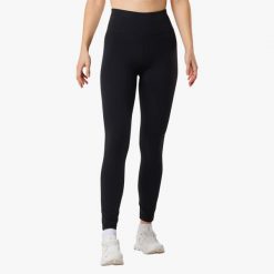 Długie legginsy treningowe damskie Swedemount Move Long Tights szybkoschnące. Czarne bielizna sportowa SWEDEMOUNT, bez wzorów, z tkaniny, długie. Za 185.00 zł.