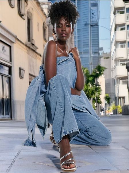 Jeansy wide leg - niebieski. Niebieskie jeansy Sinsay, l, bez wzorów, z podwyższonym stanem. Za 49.99 zł.