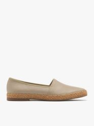 Beżowe espadryle damskie. Brązowe espadryle Ryłko, bez wzorów, ze skóry, bez obcasa, na płaskiej podeszwie, bez zapięcia. W wyprzedaży za 179.99 zł.