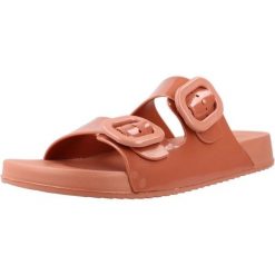 Sandały IGOR S10334 Rose. Czerwone sandały Igor, bez wzorów, z syntetyku, bez obcasa, bez zapięcia. Za 171.99 zł.