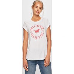 Mustang - T-shirt. Białe t-shirty Mustang, s, bez wzorów, z bawełny, bez kołnierzyka, bez ramiączek. W wyprzedaży za 29.90 zł.