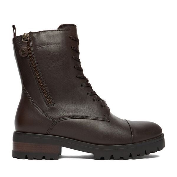 Trzewiki Lasocki. Brązowe botki Lasocki, bez wzorów, bez obcasa, na płaskiej podeszwie, bez zapięcia. Za 199.99 zł.