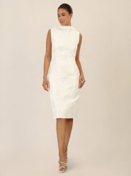 APART Sukienka w kolorze kremowym rozmiar: 42. Brązowe sukienki Apart, bez wzorów, z koronki, bez kołnierzyka, bez ramiączek, midi. Za 459.95 zł.