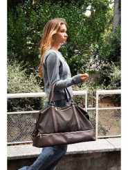 Victor & Hugo Paris Skórzana torba podróżna "Andia" w kolorze brązowym - 50 x 35 x 25 cm rozmiar: onesize. Brązowe torby na ramię Victor & Hugo Paris, bez wzorów, z materiału, przez ramię. Za 400.30 zł.