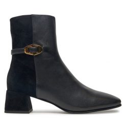 Botki Coccinelle. Czarne botki Coccinelle, bez wzorów, bez obcasa, na słupku, bez zapięcia. Za 1,349.00 zł.