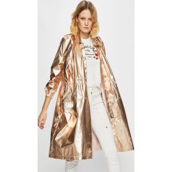 Silvian Heach - Parka. Żółte parki Silvian Heach, m, z poliesteru, klasyczne, bez kaptura. W wyprzedaży za 449.90 zł.