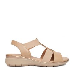 Sandały Go Soft. Brązowe sandały GO SOFT, bez wzorów, bez obcasa, na płaskiej podeszwie, bez zapięcia. Za 179.99 zł.