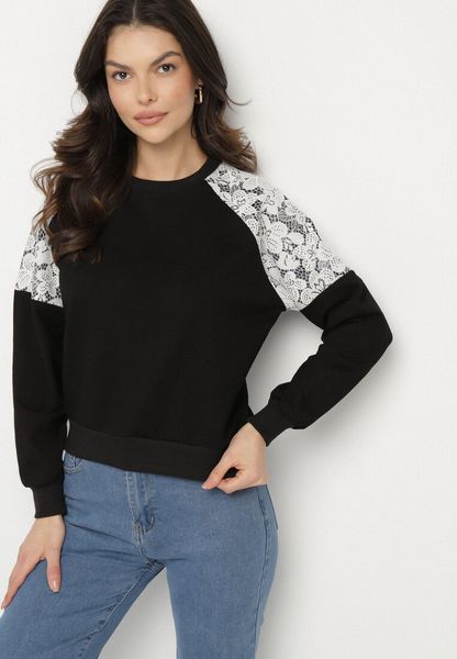 Czarna Bluza z Bawełną Ozdobiona Koronką Elanorea. Czarne bluzy Born2be, l, z aplikacjami, z bawełny, bez kaptura. Za 64.99 zł.