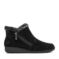 Botki Rieker. Czarne botki Rieker, bez wzorów, bez obcasa, na płaskiej podeszwie, bez zapięcia. Za 429.99 zł.