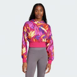 Bluza z kapturem adidas x FARM. Czerwone bluzy Adidas, m, bez wzorów, z kapturem. Za 247.99 zł.