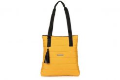 Shopperka pikowana BELTIMORE musztardowa W90. Shopper bez wzorów, z materiału, pikowane, bez dodatków. Za 98.99 zł.