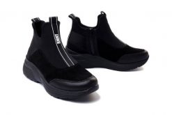 RIEKER REMONTE D6670-03 black, botki damskie. Czarne botki Rieker Remonte, na zimę, bez wzorów, bez obcasa, na koturnie, bez zapięcia. Za 359.90 zł.