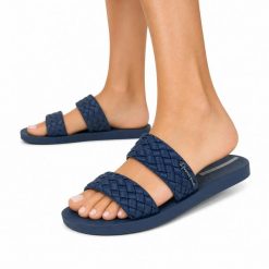 Klapki damskie Ipanema 83243 RENDA II FEM. Niebieskie klapki Ipanema, bez wzorów, z materiału, bez obcasa. Za 59.00 zł.