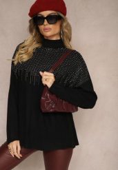 Czarny Golf o Kroju Oversize z Eleganckim Cyrkoniowym Zdobieniem przy Dekolcie Melirra. Czarne golfy Renee, s, z aplikacjami, bez ramiączek. Za 69.99 zł.