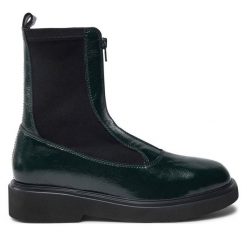 Botki Unisa. Zielone botki Unisa, bez wzorów, bez obcasa, na płaskiej podeszwie, bez zapięcia. Za 629.99 zł.