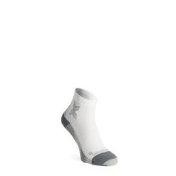 Skarpety do biegania damskie X-Socks Run Discover Ankle. Białe skarpety X Socks, bez wzorów. Za 80.99 zł.