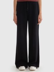 BIG STAR Spodnie dresowe w kolorze czarnym rozmiar: M. Czarne spodnie dresowe Big Star, m, bez wzorów, z dresówki. Za 87.99 zł.