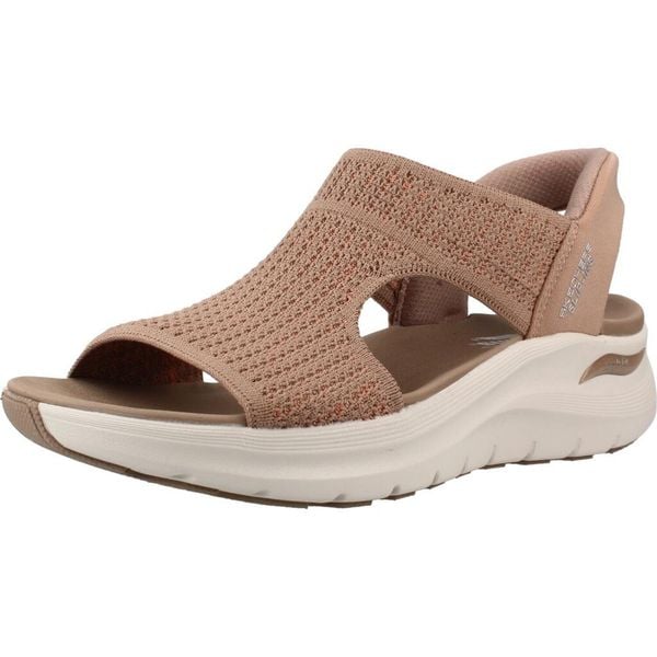 Sandały SKECHERS 119466S Brązowy. Brązowe sandały Skechers, bez wzorów, z tkaniny, bez obcasa, bez zapięcia. Za 302.99 zł.