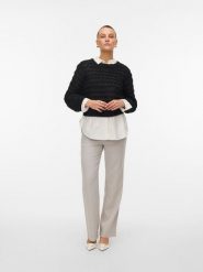 Vero Moda Sweter w kolorze czarnym rozmiar: M. Czarne swetry Vero Moda, m, bez wzorów, z materiału, bez ramiączek. Za 86.99 zł.