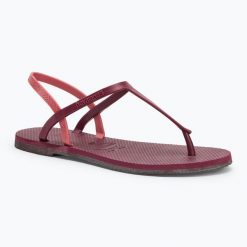 Sandały damskie Havaianas Paraty RJ. Czerwone sandały Havaianas, bez wzorów, sportowe, bez obcasa, bez zapięcia. Za 109.99 zł.