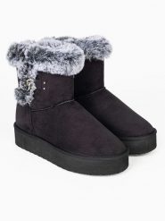 Blackfield Botki zimowe "Reindeer" w kolorze czarnym rozmiar: 39. Czarne botki Blackfield, na zimę, bez wzorów, z materiału, z okrągłym noskiem, bez obcasa, na platformie, bez zapięcia. Za 173.99 zł.