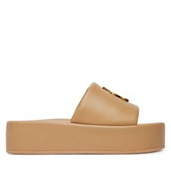 Klapki Badura. Brązowe klapki Badura, bez wzorów, bez obcasa. Za 239.99 zł.
