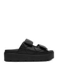 DeeZee Klapki CEO-R25SS09248 Czarny. Czarne klapki DeeZee, bez wzorów, ze skóry, bez obcasa. Za 149.99 zł.