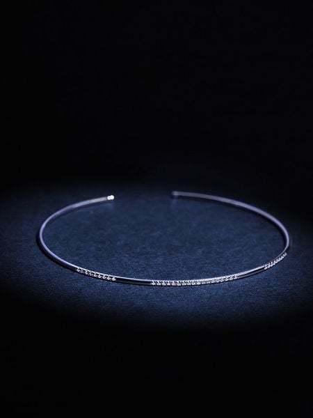 DIAMANTA Złota bransoletka z diamentami rozmiar: onesize. Szare bransoletki DIAMANTA, z diamentem, złote. Za 1,609.99 zł.