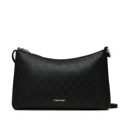 Torebka Calvin Klein. Czarne listonoszki Calvin Klein, bez wzorów, bez dodatków. Za 399.99 zł.