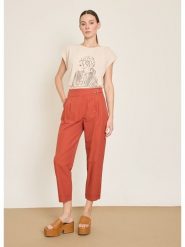 BGN Spodnie w kolorze jasnobrązowym rozmiar: 36. Brązowe spodnie materiałowe BGN, na co dzień, bez wzorów, z materiału. Za 121.99 zł.