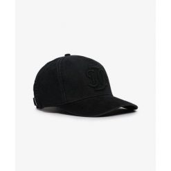 Damska czapka typu trucker Superdry Merchant Monogram. Czarne czapki Superdry, z aplikacjami. Za 179.25 zł.