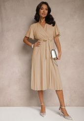 Ciemnobeżowa Sukienka Wiązana w Talii z Plisowaniem na Dole Dorseki. Brązowe sukienki Renee, l, bez wzorów, eleganckie, bez kołnierzyka, bez ramiączek, midi, kopertowe. Za 44.99 zł.