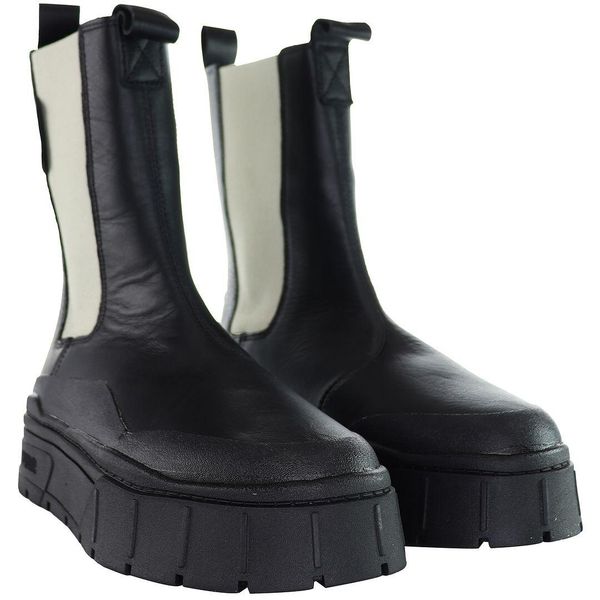 Buty damskie botki sportowe Puma MAYZE STACK CHELSEA. Brązowe obuwie sportowe Puma, bez zapięcia, trekkingowe. W wyprzedaży za 259.00 zł.