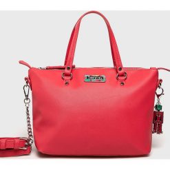 Desigual - Torebka. Czerwone torby na ramię Desigual, bez wzorów, z materiału, casualowe, do ręki, średnie, bez dodatków. W wyprzedaży za 159.90 zł.