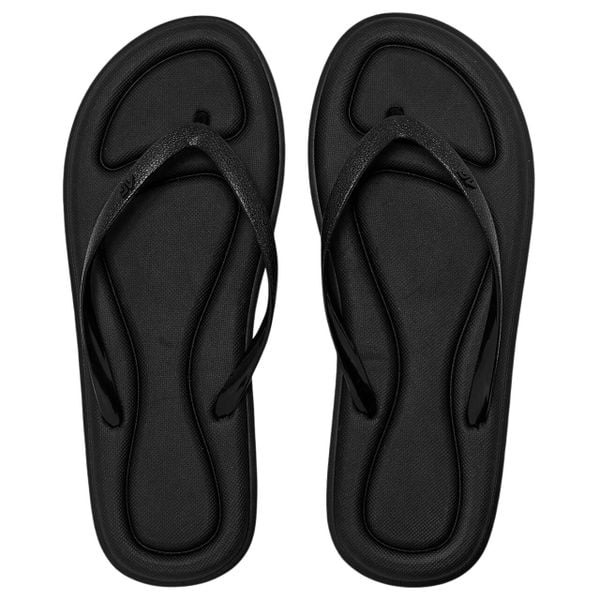 Japonki damskie 4F 4FWSS25FFLIF185. Czarne klapki 4f, bez wzorów, z gumy, bez obcasa. Za 49.99 zł.
