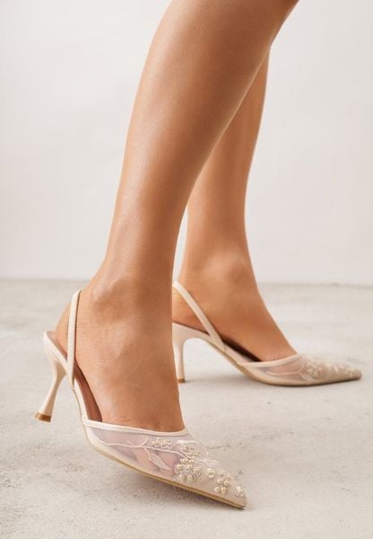 Beżowe Sandały na Szpilce z Koronką Caskstar. Brązowe sandały Born2be, bez wzorów, z koronki, eleganckie, bez obcasa, na obcasie, bez zapięcia. Za 119.99 zł.