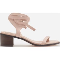 Sandały na słupku - Fioletowy. Sandały Reserved. Za 139.99 zł.